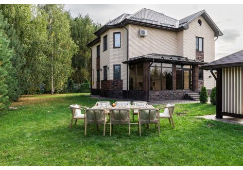 Обеденный комплект MICHELLE на 8 персон из натуральной акации, фото 1   Обеденный комплект MICHELLE на 8 персон из натуральной акации, фото 1