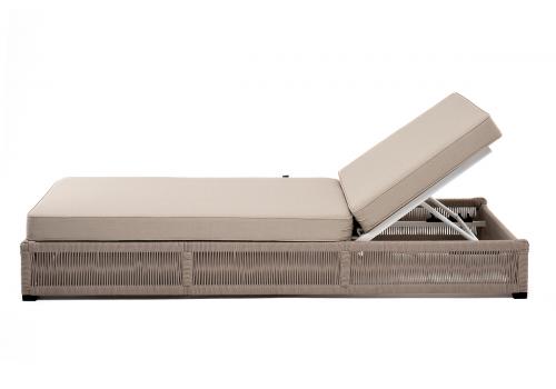  "Ривьера" шезлонг плетеный из роупа, каркас алюминий белый муар, роуп бежевый круглый, ткань бежевая 052, фото 4 