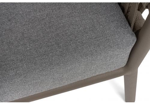  "Комо" кресло плетеное из роупа, каркас алюминий бежево-серый (RAL7006) муар, роуп серо-коричневый 23мм, ткань темно-серая 027, фото 8 