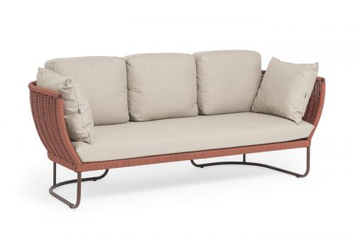  "Фиджи" диван 3-местный плетеный из роупа, каркас алюминий коричневый (RAL8016) муар, роуп красный (8372) круглый tex, ткань Mossle бежевая, фото 2 