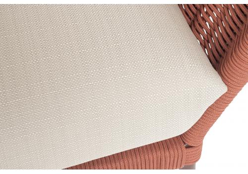  "Фиджи" диван 3-местный плетеный из роупа, каркас алюминий коричневый (RAL8016) муар, роуп красный (8372) круглый tex, ткань Mossle бежевая, фото 8 