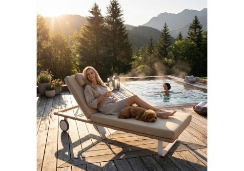  Шезлонг КОСТА С на колесах, каркас белый, матрас бежевый (с подушкой), фото 4 