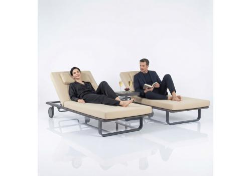  Шезлонг КОСТА С на колесах, каркас карбон, матрас бежевый (с подушкой), фото 2 